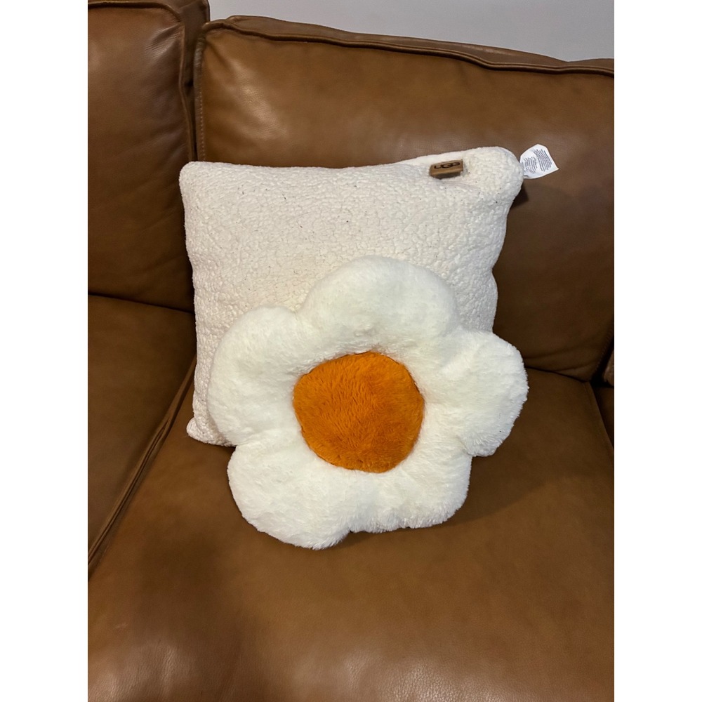 UGG Sherpa Throw Pillow White Daisy Flower Applique Square Plush Accent